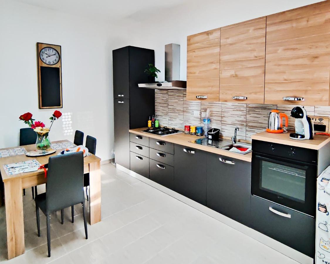 Valverde75 Guesthouse อาลเกโร ภายนอก รูปภาพ